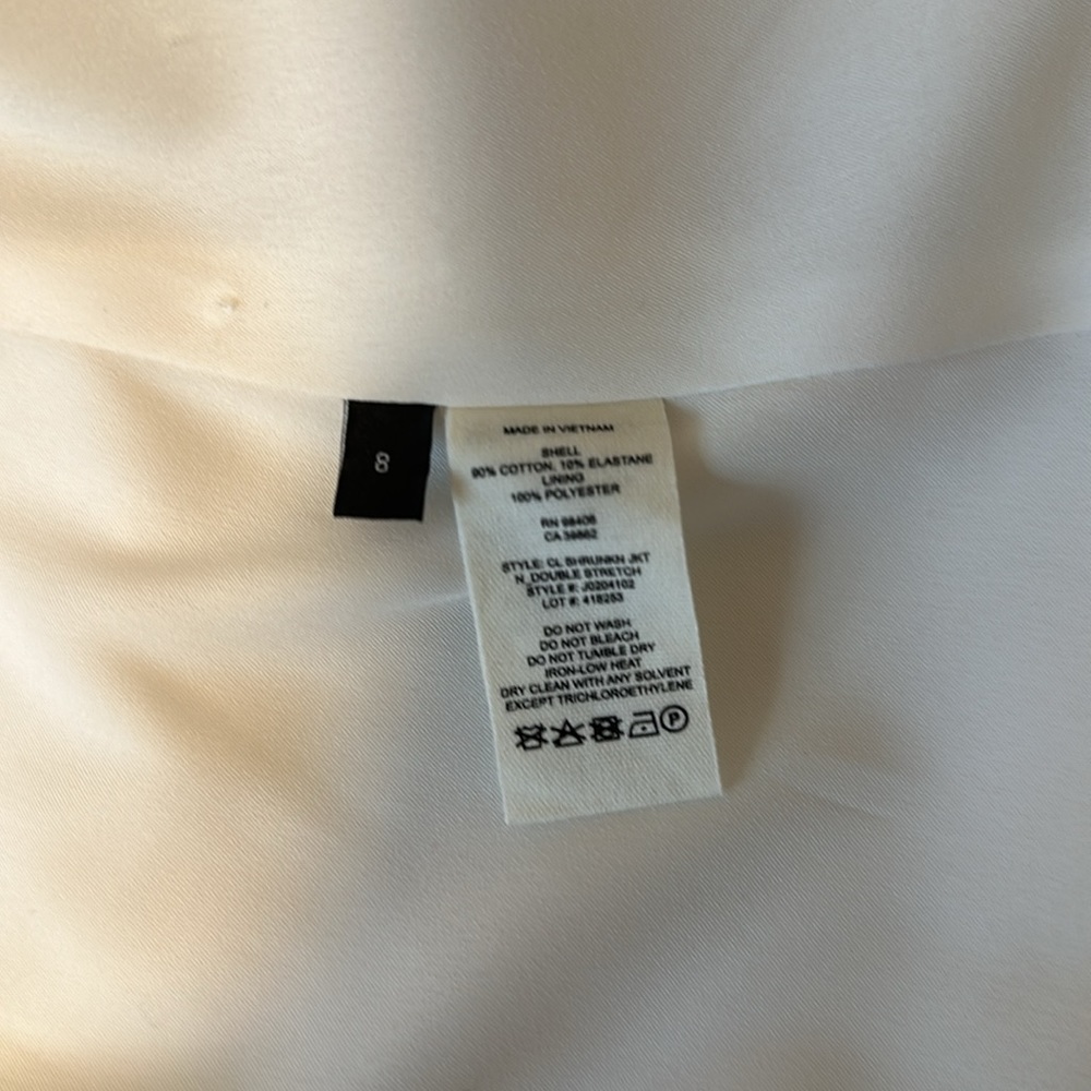 NWOT Theory blazer in white - Picture 4 of 4